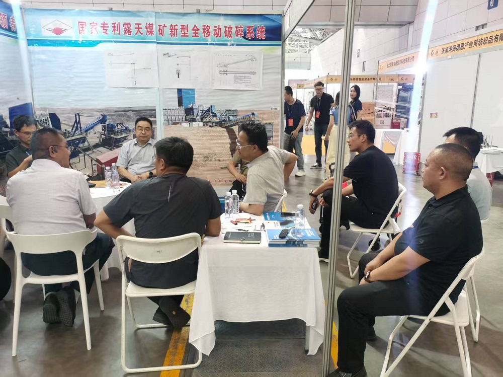 新鄉(xiāng)市威達機械有限公司第20屆新疆國際煤炭工業(yè)博覽會 參展成功！