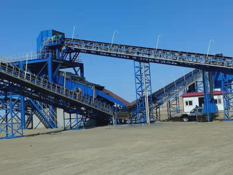 夏季使用移動破碎站如何養(yǎng)護？